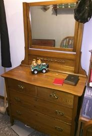 Dresser & Toy