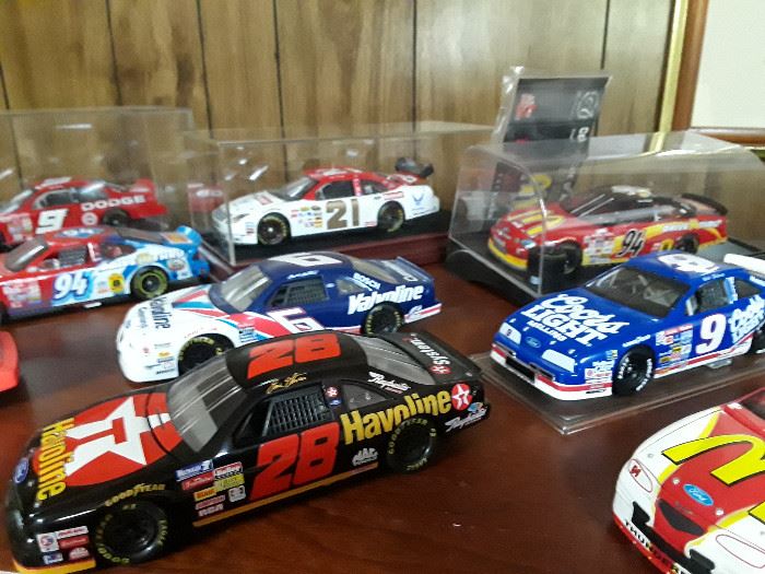 Die cast cars