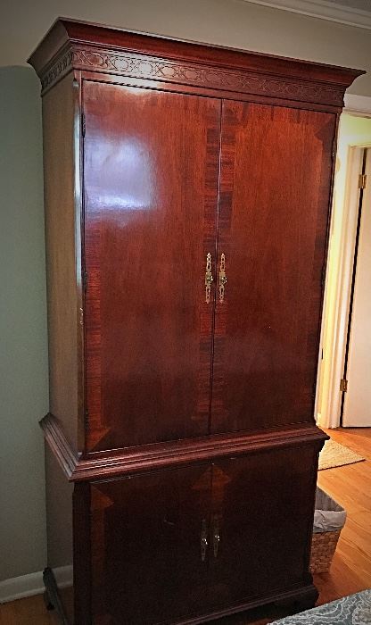 Quality Furniture and Antiques in Hixson, TN starts on 11/10/2017