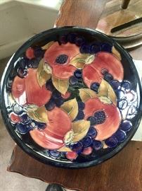 Beautiful moorcroft pomegranate plate