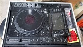CDJ-2000 nexus + Odyssey Case