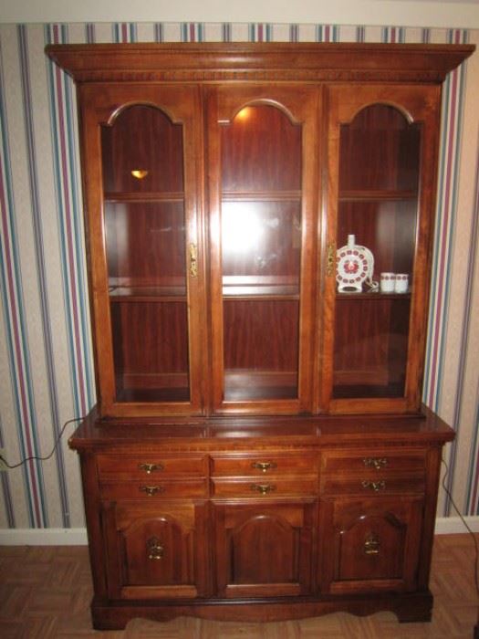 Broyhill china cabinet with light