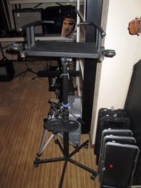 Basement: Video stand, 5 lids