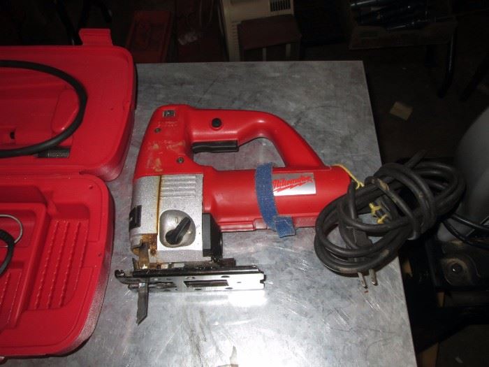 Garage: Milwaukie Skill Saw