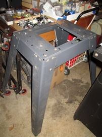 Garage: Craftsman Table