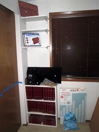 Upstairs Bedroom Right: