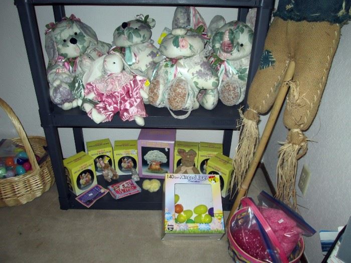Upstairs Bedroom Center: Halloween, Easter,