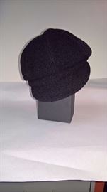 CL 37 -  Burberry Black Wool Hat   Size M   New  