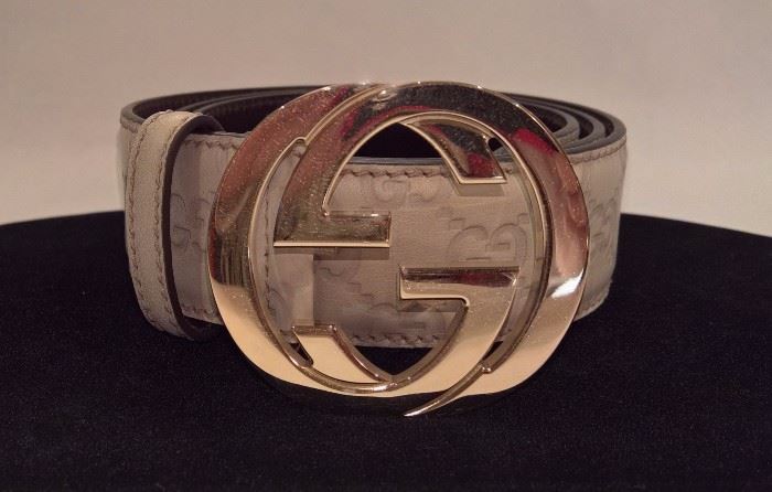 CL 32 - Gucci   Orginal GG  Taupe Monogram Leather Belt with Gold Buckle  Size 34    