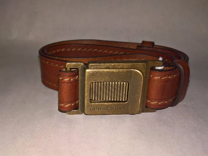 GA  -  Burberry Brown Leather Belt   Size  32   