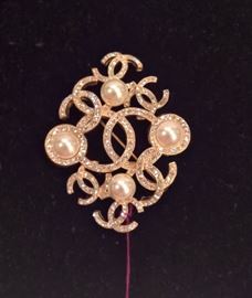 PA 130 - Chanel  Pin with Gold, Pearls and Crystals    