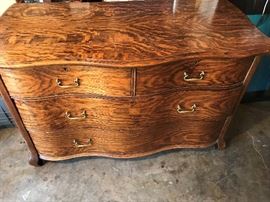 ANTIQUE DRESSER