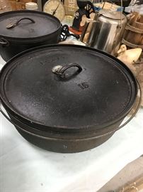 #16 LODGE DUTCH OVEN