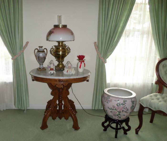 Victorian living room furniture