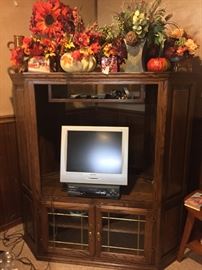 Corner entertainment center