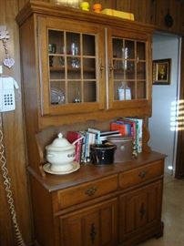 2nd Rock Maple China Hutch