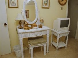 White Wicker Vanity with Bench