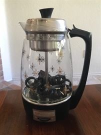  You’re the hostess with the most us with this fabulous vintage percolator 