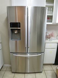 2011 Samsung Refrigerator