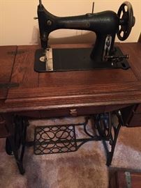 Minnesota sewing machine 