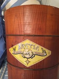 Front of ice cream hand crank machine