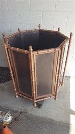 Heavy duty all metal planter we have 2 to sell