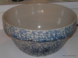 R P Co Large Spatterware Mixing Bowl