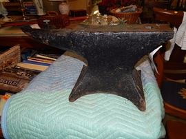 antique anvils, 200 pounds