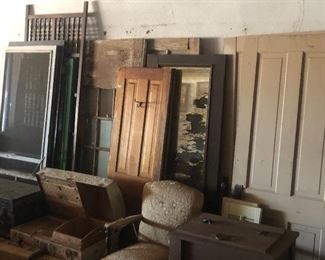 Antique Doors and Trunks, BUILDING FULL!!
