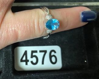 14K BLUE TOPAZ & DIAMOND RING