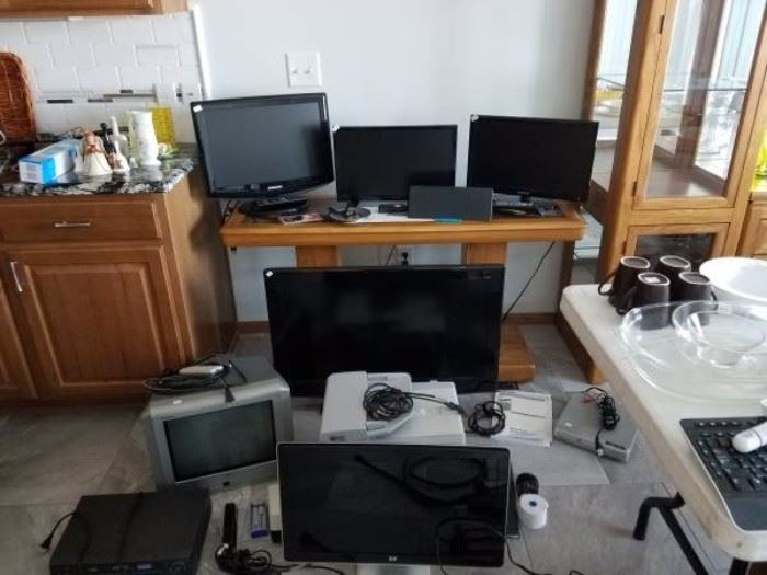 Lots and lots of electronics and office equipment, all in fine condition