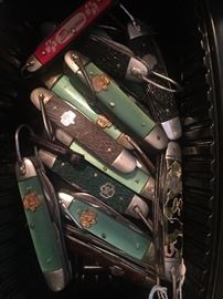 Numerous Old Girl Scout Pocketknives