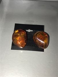 VINTAGE AMBER CLIP-ON EARRINGS