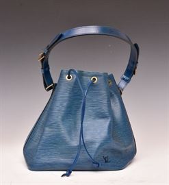 Louis Vuitton Petit Noe Shoulder Bag
Blue Epi Leather
10" high   Bid on-line November 10th -15th at www.fairfieldauction.com