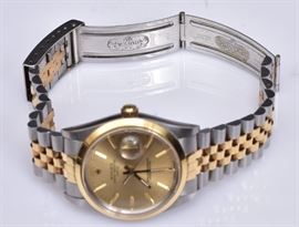 Rolex Oyster Perpetual Gent's Wrist Watch	
wrist size 7 1/4" 
with original box
serial #: R264xxx
late 20th century   Bid on-line November 10th -15th at www.fairfieldauction.com