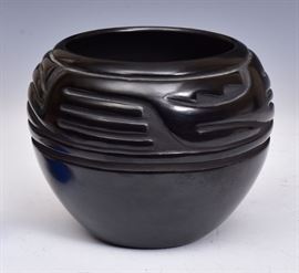 Santa Clara Blackware Pot
Legoria Tafoya and daughter Celes
7 1/4" diameter, 6 1/8" high
circa 1970   Bid on-line November 10th -15th at www.fairfieldauction.com