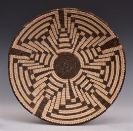 Pima Tray
14" diameter
circa 1950   Bid on-line November 10th -15th at www.fairfieldauction.com