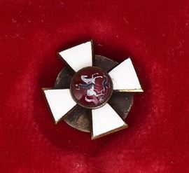 Russian Enamel Silver Medal	
St. George
Civil Division
16 mm    Bid on-line November 10th -15th at www.fairfieldauction.com
