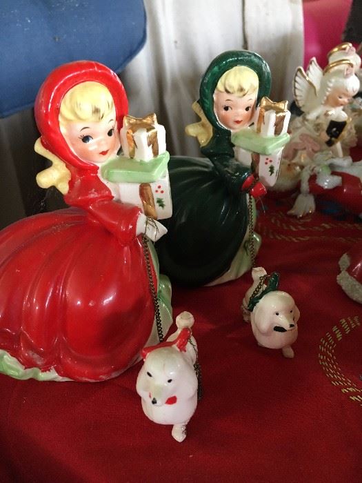 Christmas figurines with poodles!