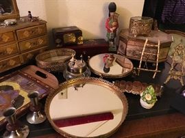 Vintage Decorator items