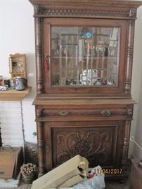 Pair of beautiful cabinets with leaded glass