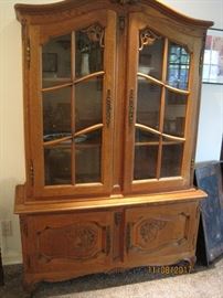 Carved Hutch matches Server