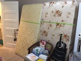 Twin & full mattress & box springs