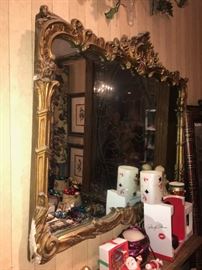 ORNATE GOLDEN MIRROR