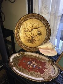 DECORATIVE WOODEN PLATES