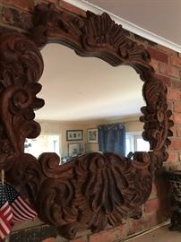 WOODEN SHELL MIRROR