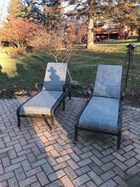 OUTDOOR LOUNGE CHAIRS