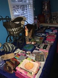 JOURNALS, ACCESSORIES AND KIDS TOYS