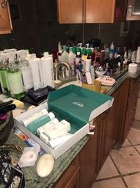 BATH AND BEAUTY PRODUCTS