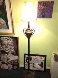 FLOOR LAMP